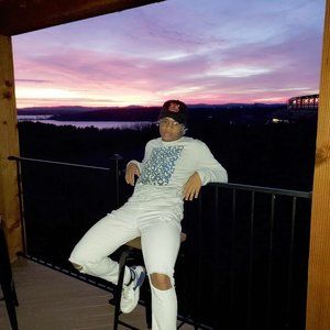 Meet your Posher, Jay